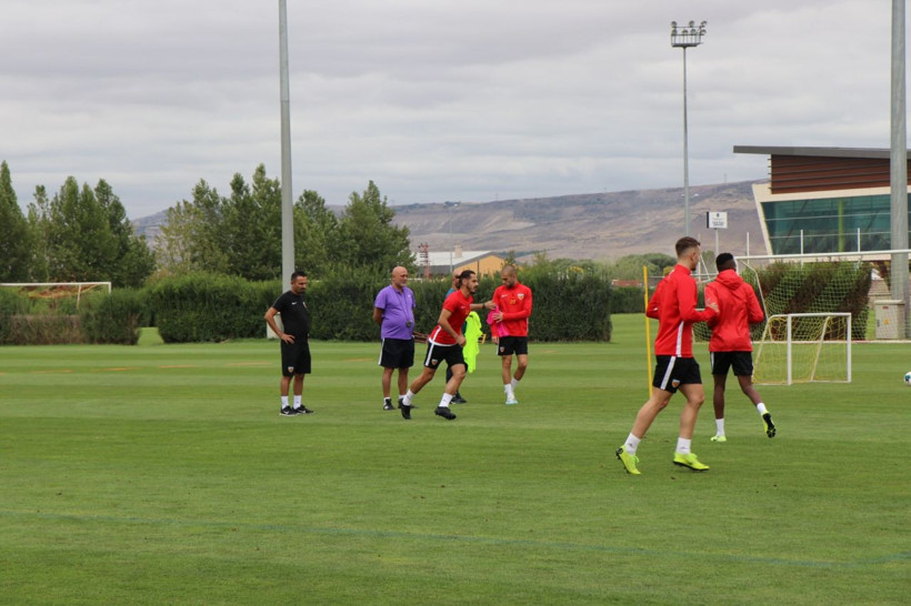 Hikmet Karaman açtı ağzını yumdu gözünü! - Resim: 1