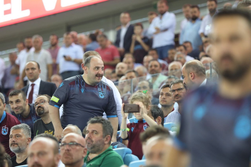 Varank ve Turan Trabzonspor tribününde - Resim: 1