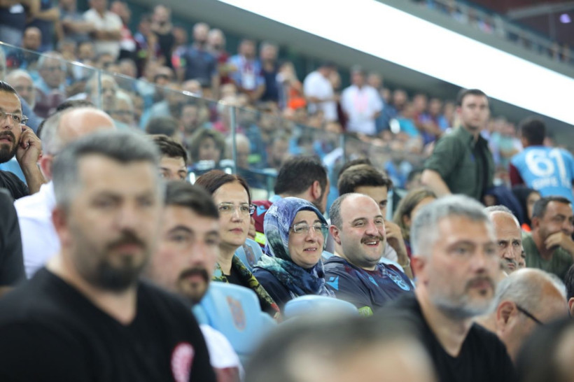 Varank ve Turan Trabzonspor tribününde - Resim: 2