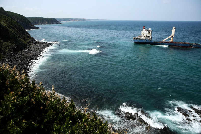 İstanbul Şile'de terk edilen gemiden yakıt sızıntısı iddiası - Resim: 4