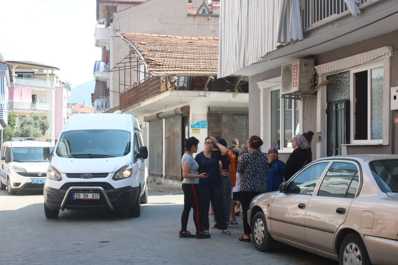 Eşine dehşeti yaşattı! Konuşmak için çağırdı boğazından bıçakladı - Resim: 3
