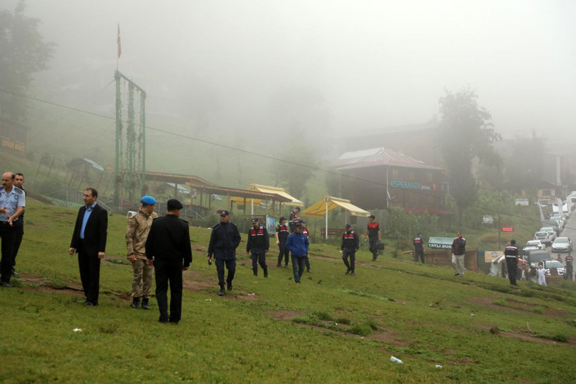 Cumhurbaşkanı Erdoğan talimat vermişti! Ayder Yaylası'nda salıncaklar tek tek söküldü - Resim: 2