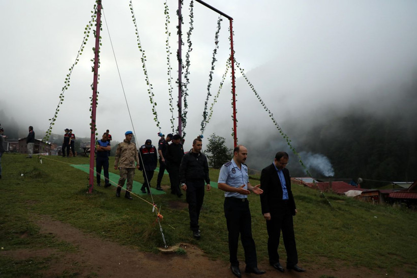 Cumhurbaşkanı Erdoğan talimat vermişti! Ayder Yaylası'nda salıncaklar tek tek söküldü - Resim: 3