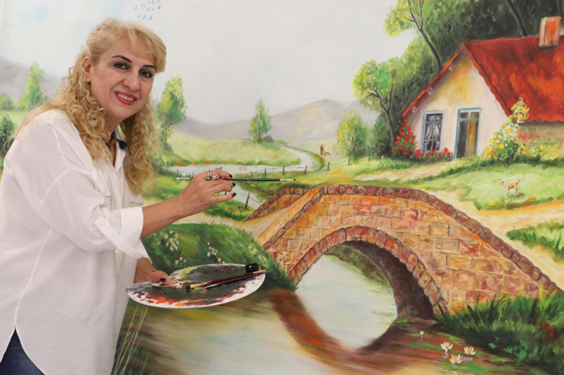 Bir ellerinde serum bir ellerinde fırça! Onkoloji servisi atölyeye dönüştü - Resim: 1