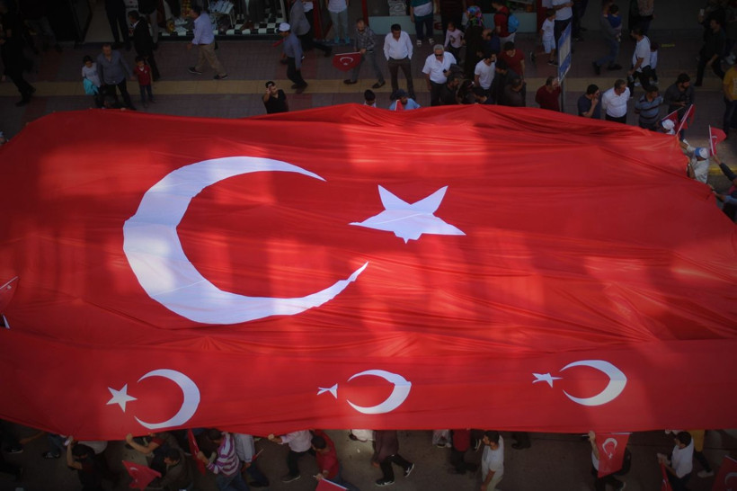 Doğu'da sivil toplum kuruluşları yürüyüş düzenledi! Van Hakkari Muş ve Bitlis'ten fotoğraflar - Resim: 2