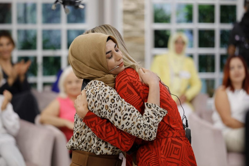 Esra Erol Leyla’nın hayalini gerçekleştirdi! Müjdeyi canlı yayında verdi - Resim: 1