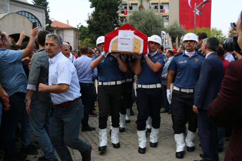 Barış Pınarı şehidi gözyaşları eşliğinde son yolculuğuna uğurlandı - Resim: 3