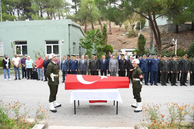 Balıkesir'de kalp krizi geçiren asker Oğuzhan Erdoğan şehit oldu - Resim: 1