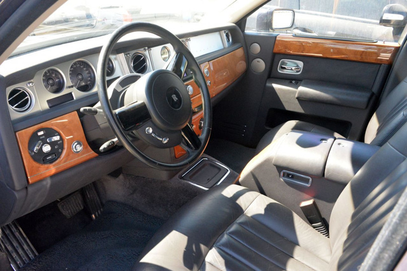 İş adamı lüks otomobilini yüzde 60 indirimle satışa çıkardı alıcı çıkmadı - Resim: 4