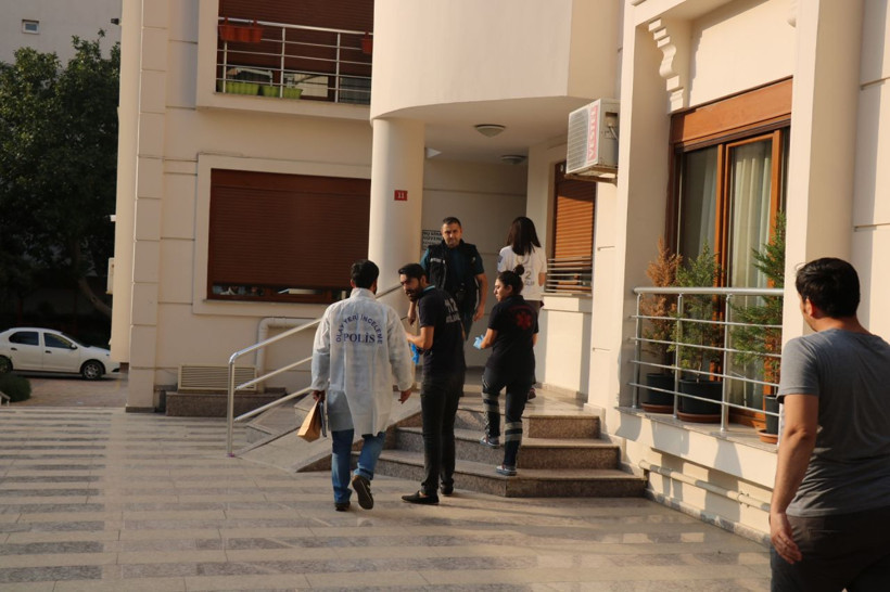 Kadıköy'de emekli deniz subayı evinde intihar etti - Resim: 4