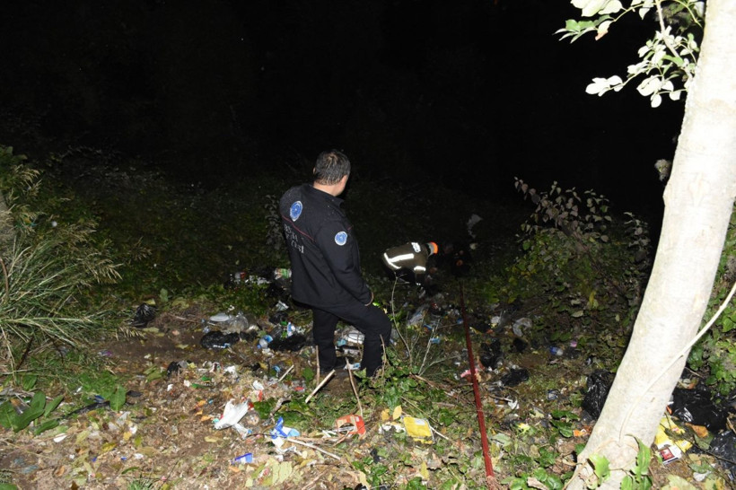 Uçuruma yuvarlanan kadın cep telefonu bulunmadan kurtarılmak istemedi - Resim: 3