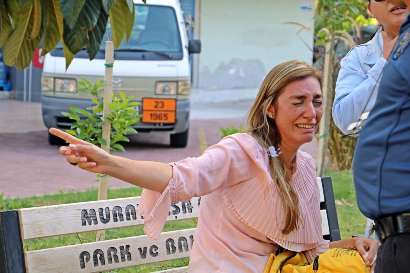 Antalya'da taksici ile gözü yaşlı İranlı turist tartışması - Resim: 2