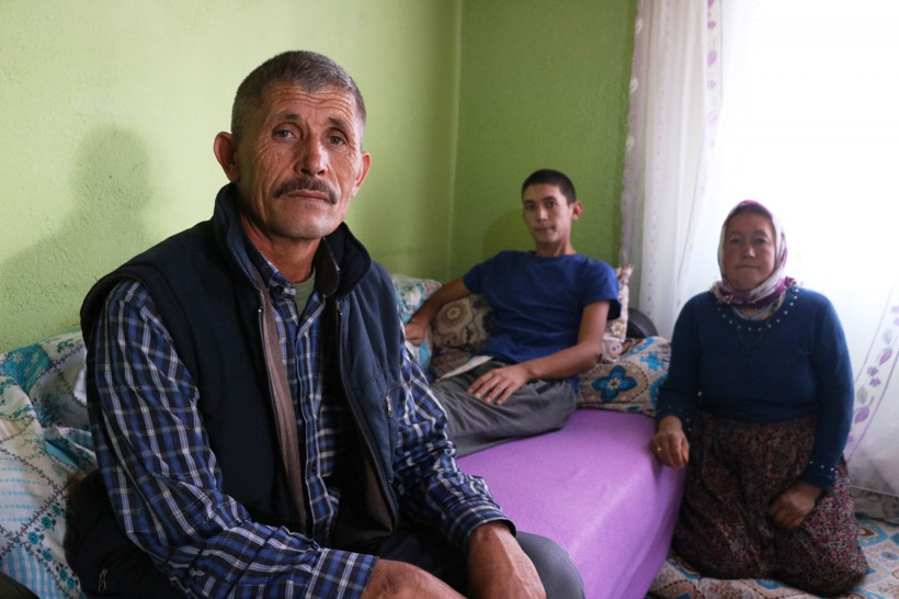 Arkadaşlarının hayatını söndürdüler! Kompresör ile makatına hava bastılar - Resim: 1