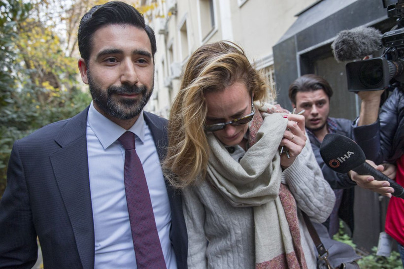 İngiliz ajanın eşine yurt dışına çıkış yasağı mendil satan atan 10 gündür kayıp - Resim: 4