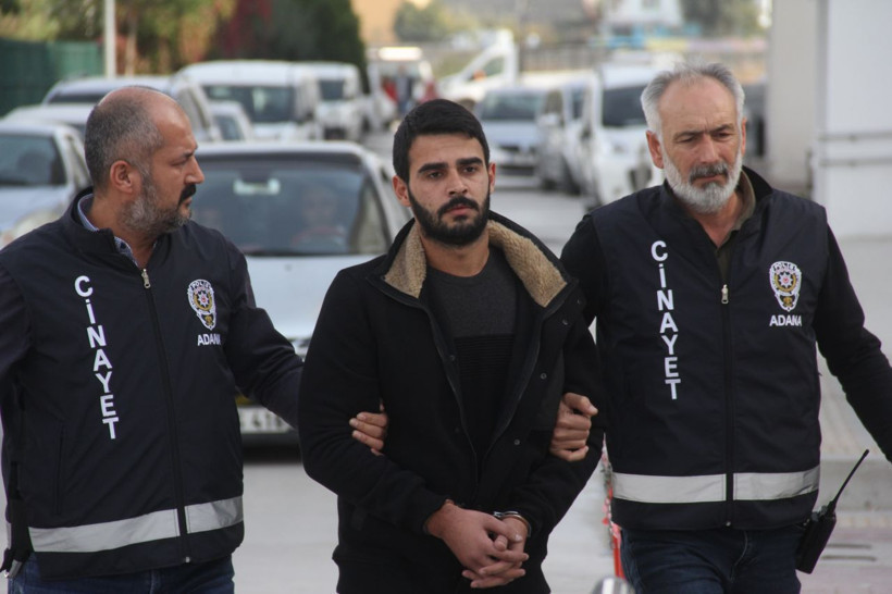 Adana'da dehşet görüntüler! Kimse engel olamadı kapıcıyı böyle vurdu - Resim: 1