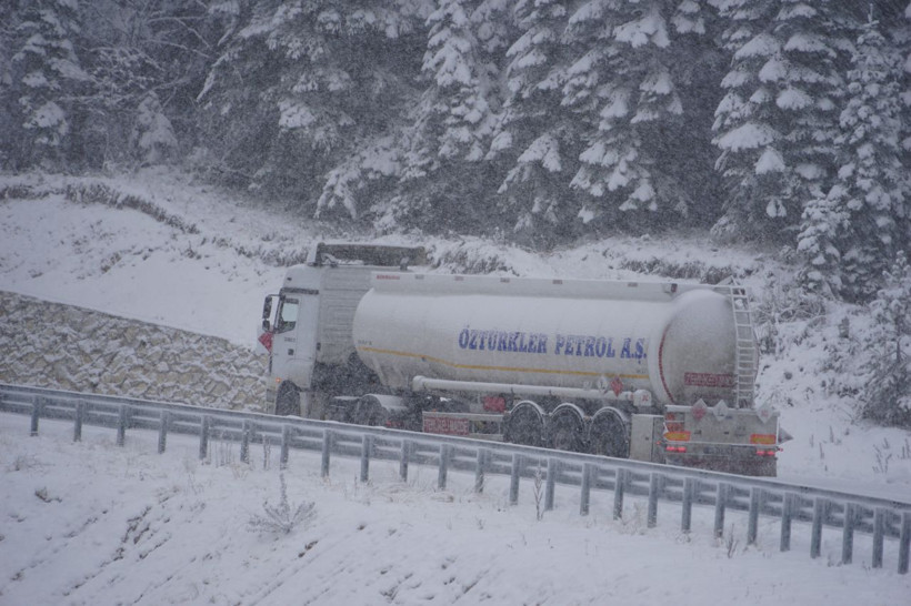 Kastamonu’da kar aniden bastırdı sürücüler zor anlar yaşadı - Resim: 2
