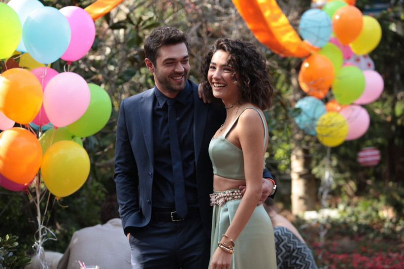 Aybüke Pusat ve Furkan Andıç fena yakalandı aşk belgelendi Her Yerde Sen final yaptı - Resim: 4