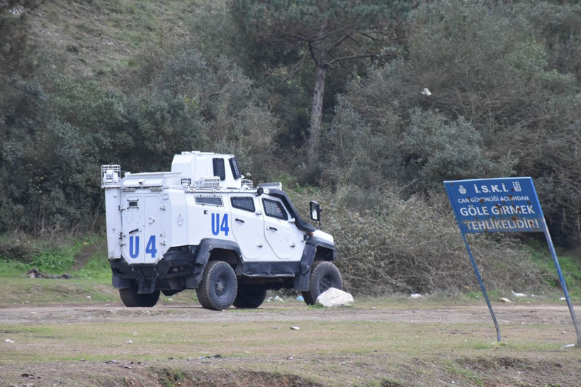 İstanbul'da define avcılarının hedefi olan tarihi Güzelce Kemeri'ne polis önlemi - Resim: 1