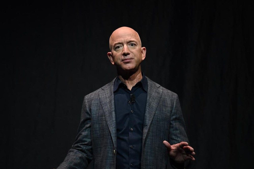 Amazon'un kurucusu Jeff Bezos en zengin unvanını Bernard Arnault'a kaptırdı! - Resim: 3