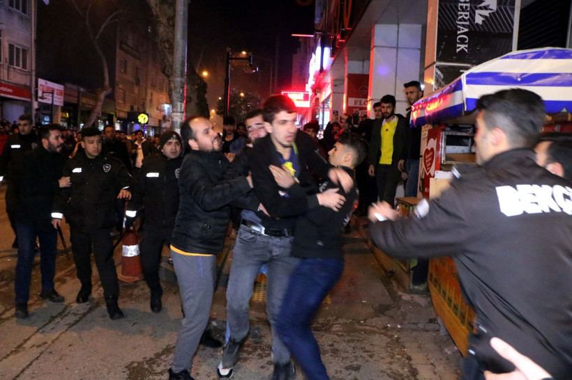 Derbi terörü! Diyarbakır ve Adıyaman karıştı - Resim: 1