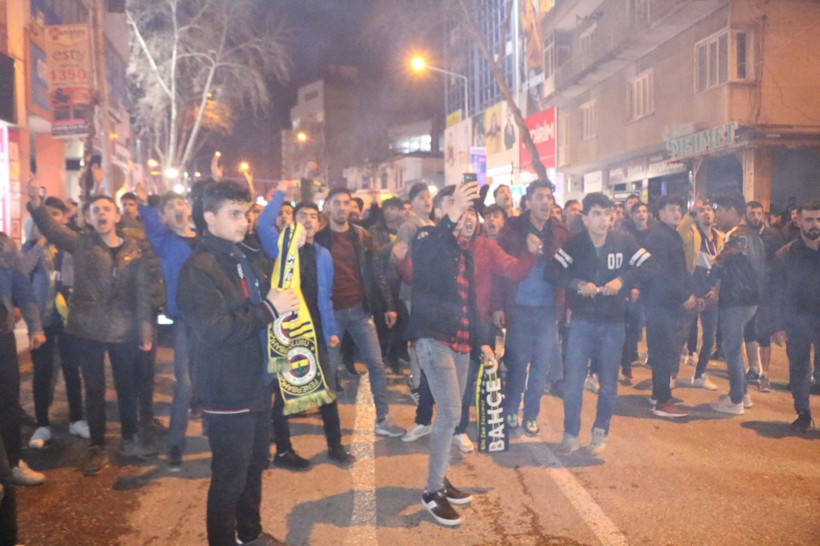 Derbi terörü! Diyarbakır ve Adıyaman karıştı - Resim: 2