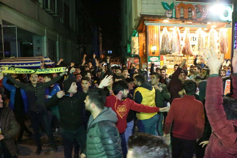 Derbi terörü! Diyarbakır ve Adıyaman karıştı - Resim: 3