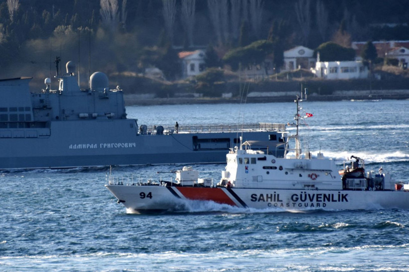 Rus savaş gemileri peş peşe Çanakkale Boğazı'ndan geçti - Resim: 2
