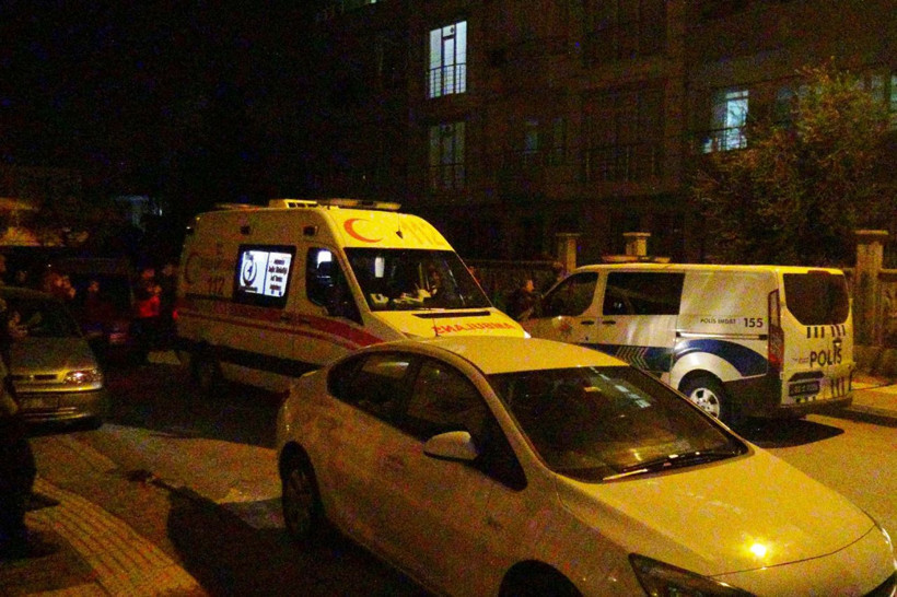 Adıyaman'da genç kız babasını öldürdü! Annesiyle elele geldi - Resim: 1