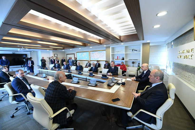 Ulaştırma ve Altyapı Bakanlığı'nda devir teslim töreni Karaismailoğlu'ndan ilk açıklama - Resim: 3