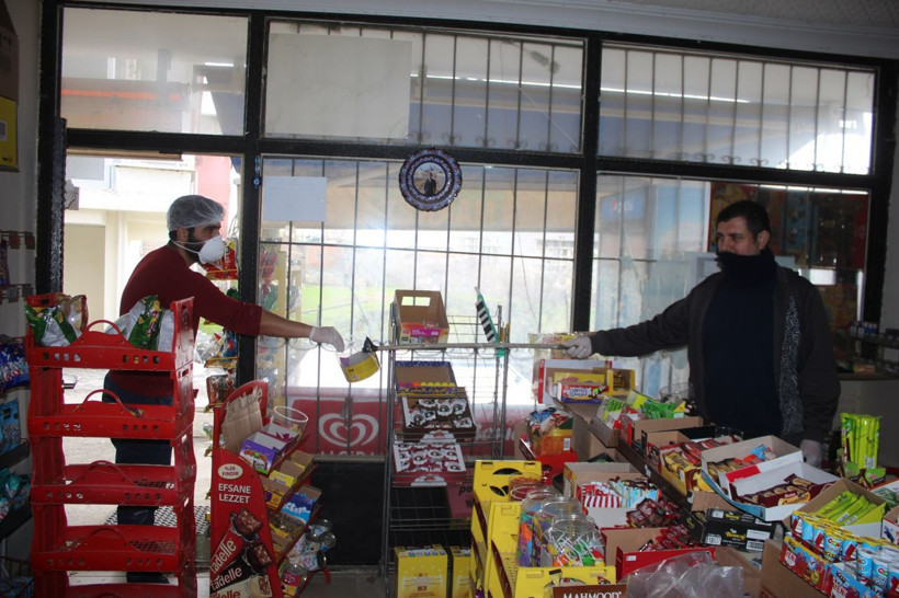 Batman'da bakkalda ilginç koronavirüs önlemi - Resim: 3