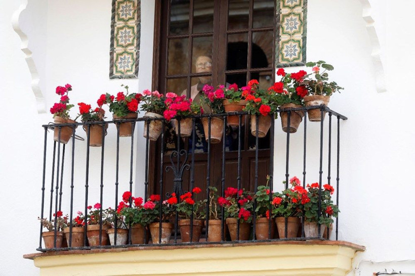 İspanya ve İtalya koronavirüse rağmen geri dönüyor - Resim: 2