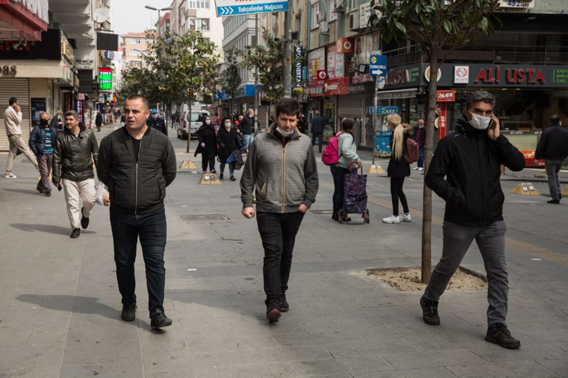 Yasak bitti İstanbul sokakları doldu taştı! - Resim: 2