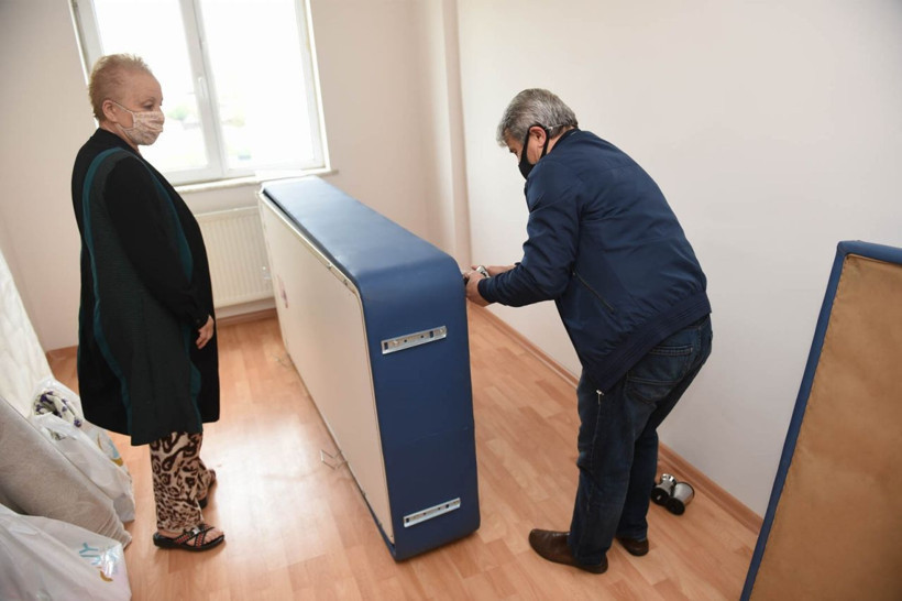 Haluk Levent gecekonduda yaşayan Ülker Teyze için çağrıda bulununca bakın ne oldu - Resim: 4