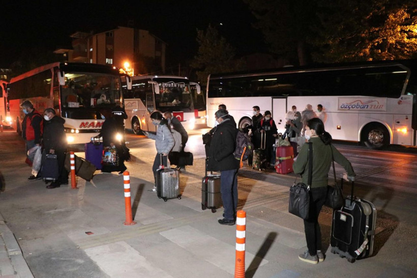 Karantina süresi dolanların bıraktığı mektup duygulandırdı: Peynirden biraz aldım helal edin - Resim: 3