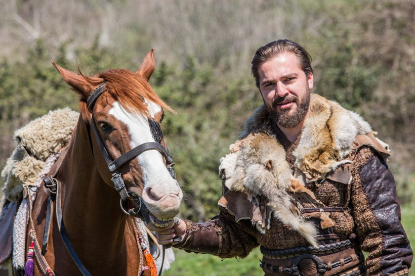 Dünya starından Diriliş Ertuğrul yıldızı Engin Altan Düzyatan'a övgüler - Resim: 1