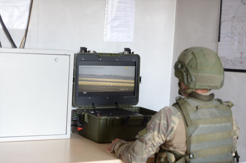 Sınırlar böyle korunuyor! Yerli radarla tespit edilen teröristler yerli silahla imha ediliyor - Resim: 2