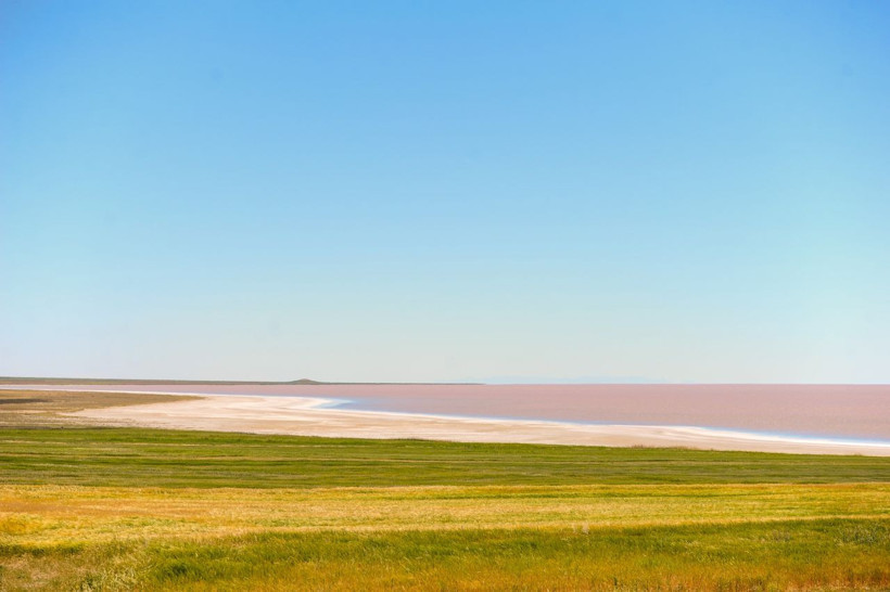 Tuz Gölü görenleri hayrete düşürdü! Rengi bir ande pembe oldu - Resim: 2