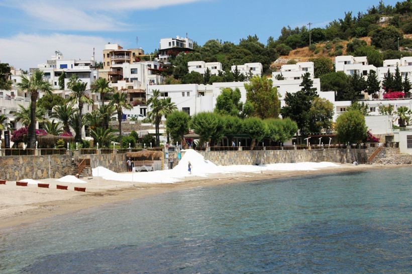 Muğla Bodrum'da beş yıldızlı otel kum yerine mermer tozlu plaj yaptı - Resim: 4