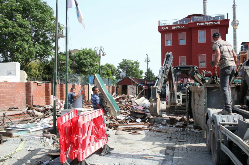 İstanbul Ortaköy kumpirciler çarşısında dükkanlar yıkılıyor - Resim: 2