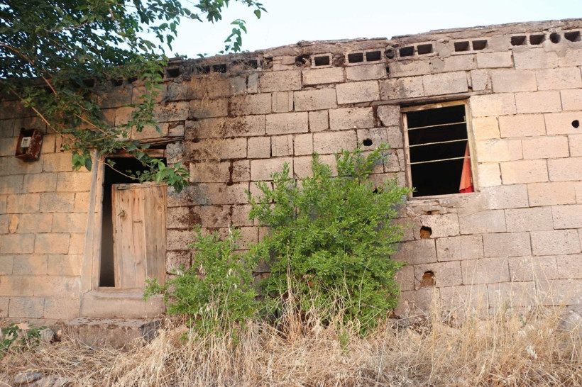 Siirt'te kimsesiz yaşlı adam yardım bekliyor Yaşadığı yerini kapısı bile yok - Resim: 4
