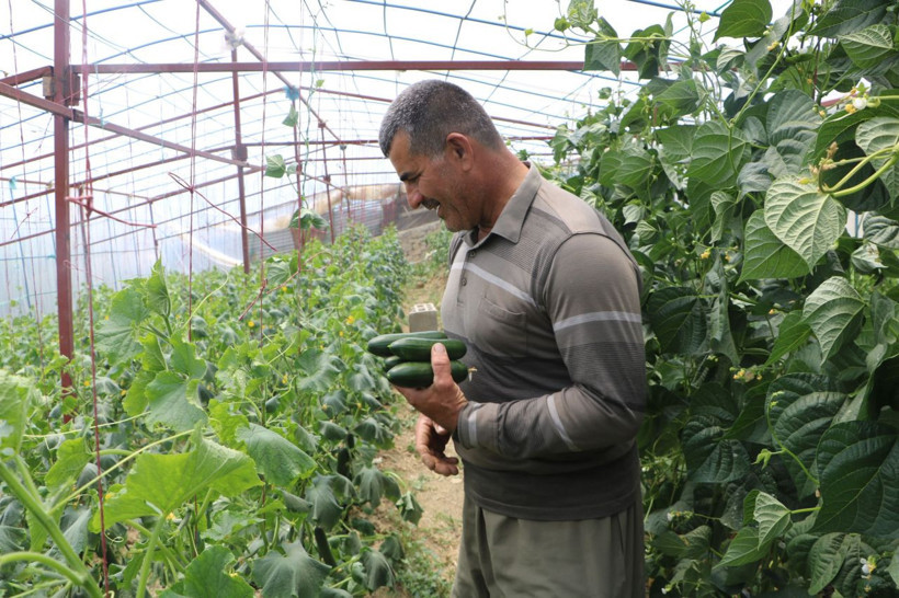 Hakkari'de 4 engelli evladına birden bakıyor 34 yaşındaki çocuğunu elleriyle besliyor - Resim: 4