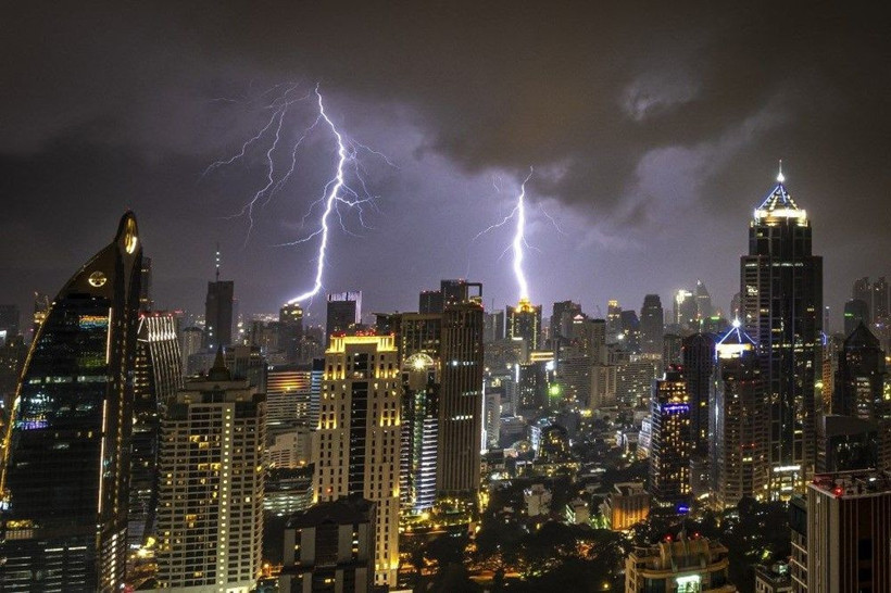 Dünyanın en uzun yıldırımı kaydedildi! 700 kilometre - Resim: 3