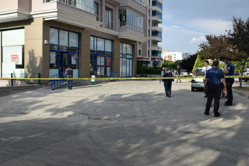 Malatya'da icraya giden memur silahla vuruldu - Resim: 4