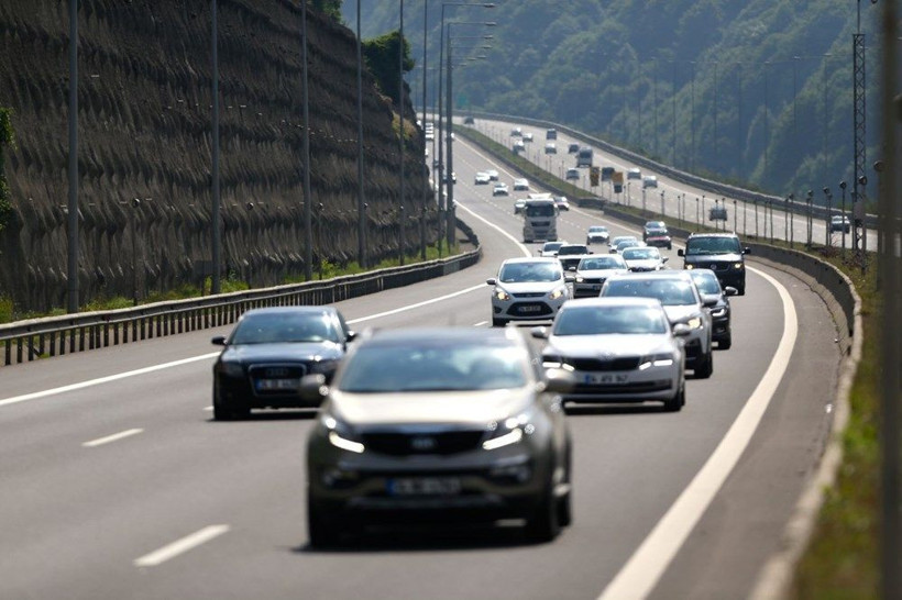Kurban bayramı tatilcilerinin dönüş yolculuğu başladı - Resim: 3