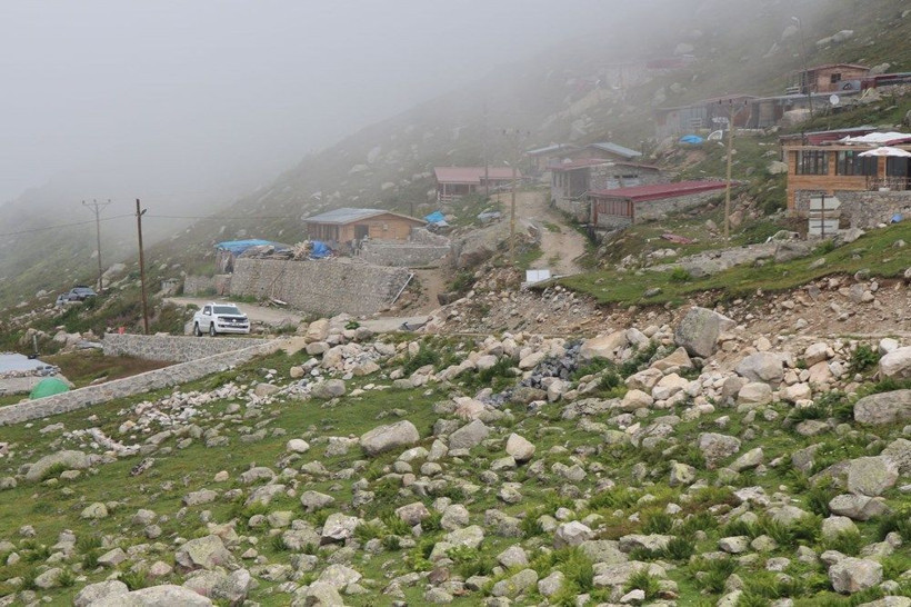 Rize'de insanlardan bıktılar! Astıkları tabela herkesi şaşırttı - Resim: 2