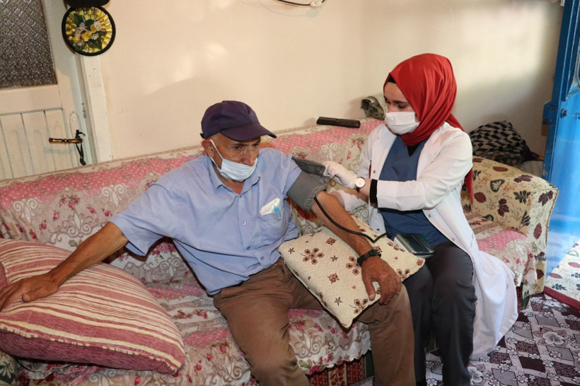 Sultanbeyli Kaymakamı Metin Kubilay: Yaşlılarımız başımızın tacıdır - Resim: 1