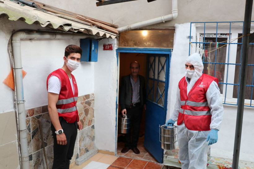 Sultanbeyli Kaymakamı Metin Kubilay: Yaşlılarımız başımızın tacıdır - Resim: 3