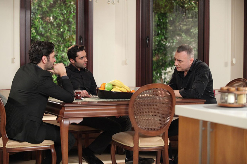 ATV'nin en uzun soluklu dizisi Eşkıya Dünyaya Hükümdar Olmaz'a bomba transfer - Resim: 1