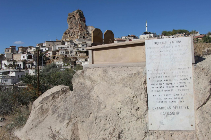Nevşehir'de bu mezarı gören bir daha bakıyor! Yapımı yıllar sürdü - Resim: 4