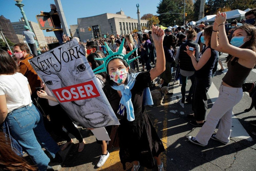 Binlerce ABD'li sokağa döküldü! Joe Biden'ın başkanlığını böyle kutladılar - Resim: 4